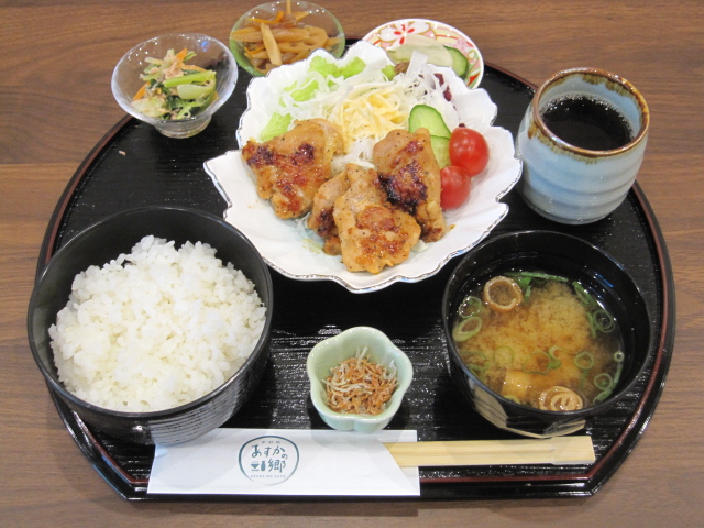 チキン山賊焼き定食(1,080円)