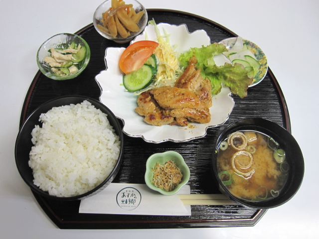 チキン生姜焼き定食(1,080円)
