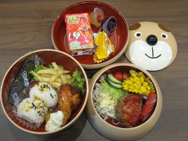お子様御膳・3名様限定(1,080円)